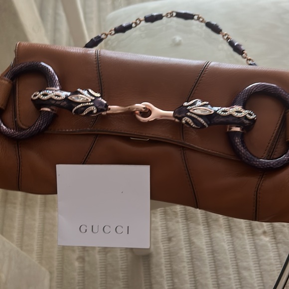 Gucci ornate Runway Handbag - Picture 4 of 6